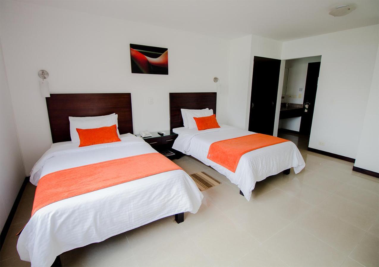 Hotel Pinares Plaza Pereira Ngoại thất bức ảnh