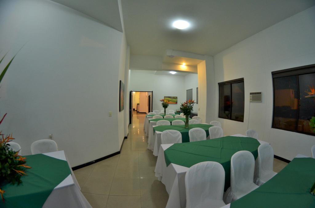 Hotel Pinares Plaza Pereira Ngoại thất bức ảnh