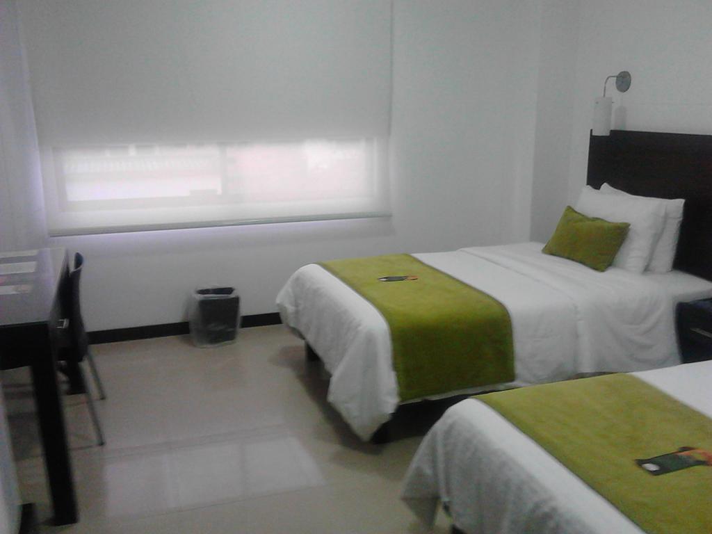 Hotel Pinares Plaza Pereira Ngoại thất bức ảnh